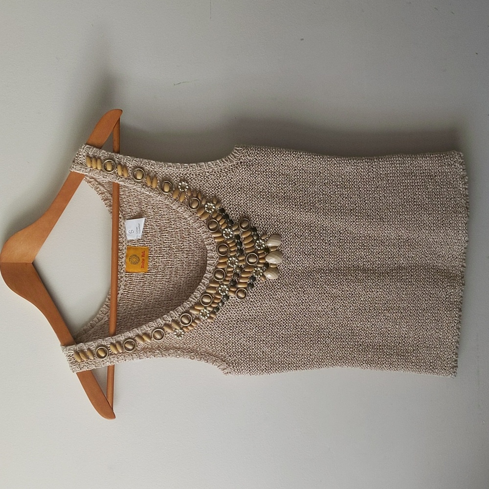 Ruby Rd. Size (S) Wooden Bead Embellished Knit Sleeveless Tank Top